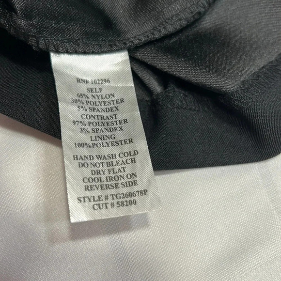 Dress NWT Black & White ,lace ,beads ,back zipper, Layered look ,event, classic - Picture 15 of 16